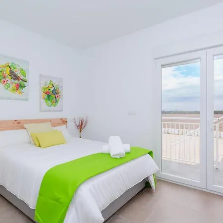 Villa Almost Heaven By Fidalsa Rojales